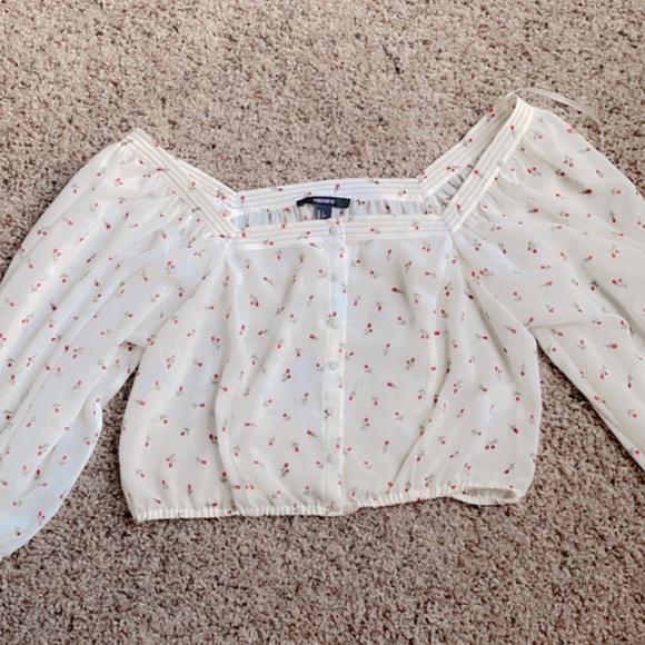Forever 21, size L white crop top w/ long sleeve - Picture 1 of 3